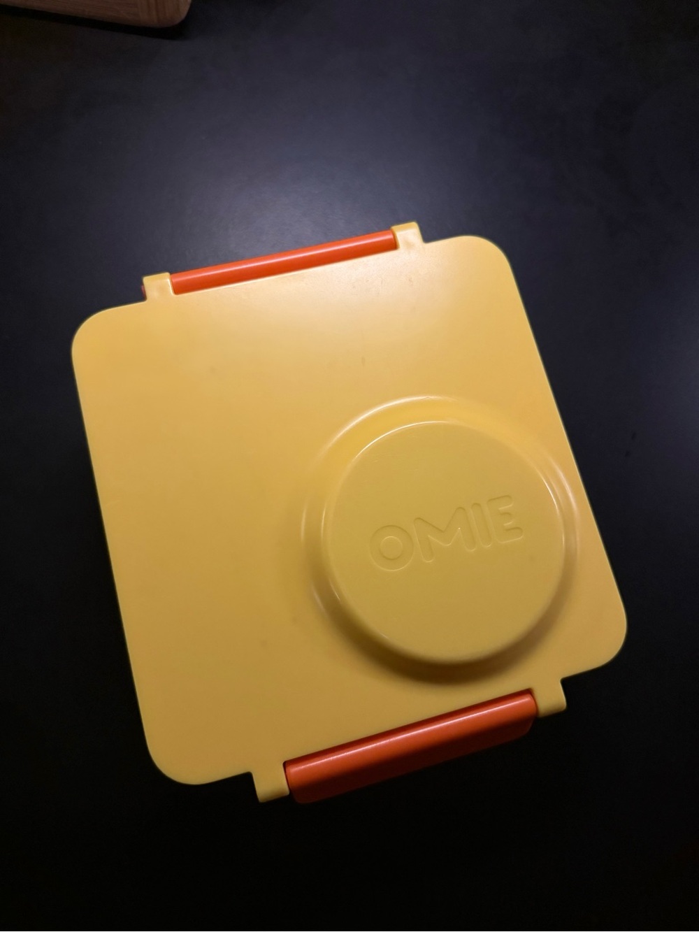 OMIE Yellow Lunch Box with Orange Clips